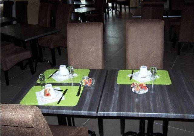 Hotel Le Richevaux 네프샤토 외부 사진